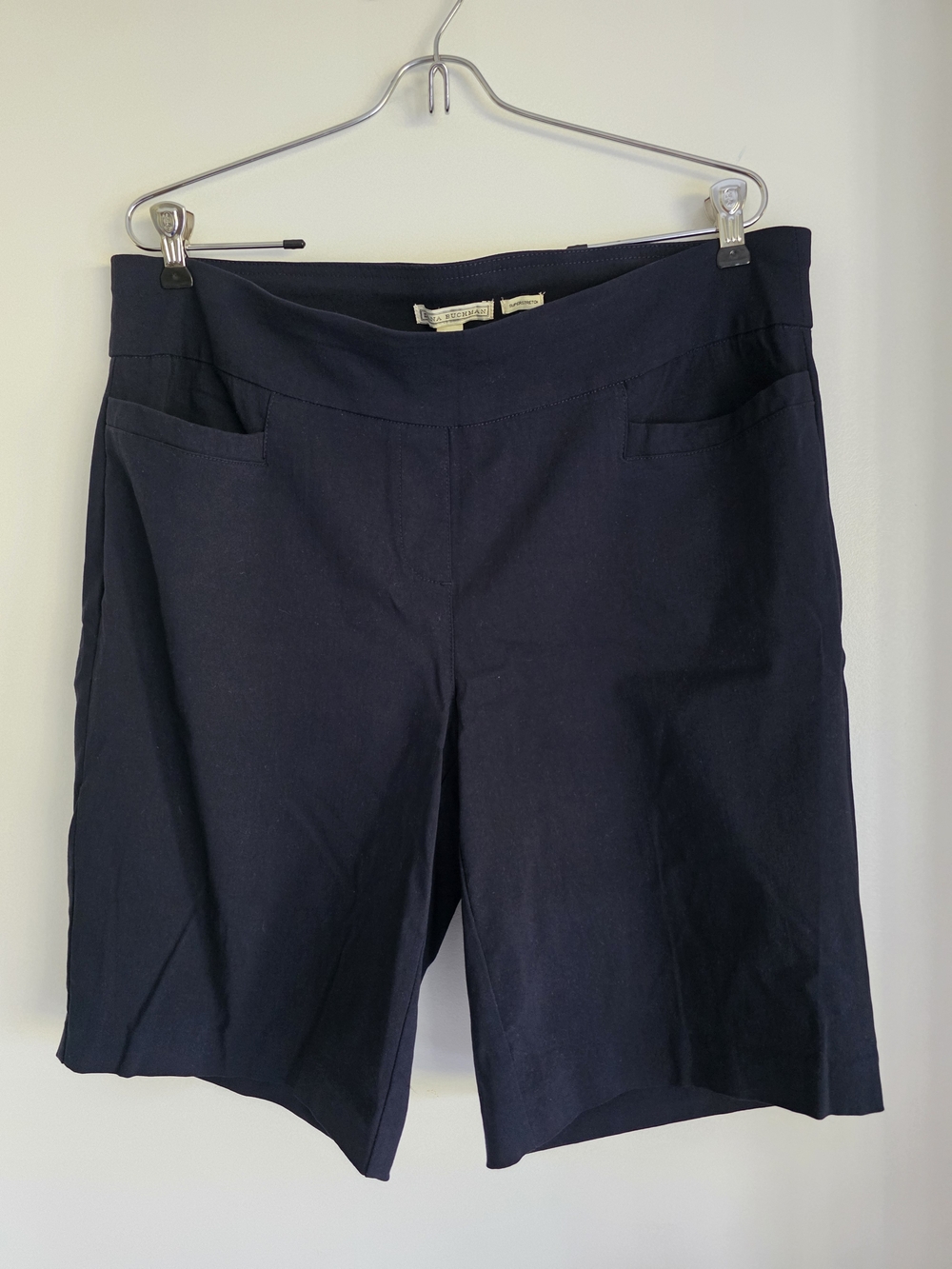 Dana Buchman Navy Pull-On Bermuda Shorts 1x